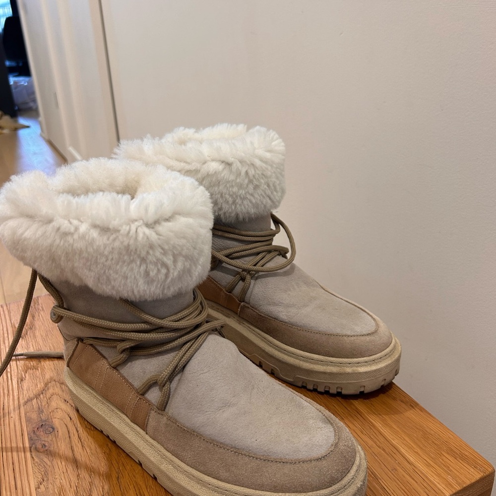 Women's Tan and Cream Winter Boots